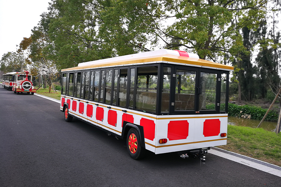 Stepless entry version large trackless sightseeing train
