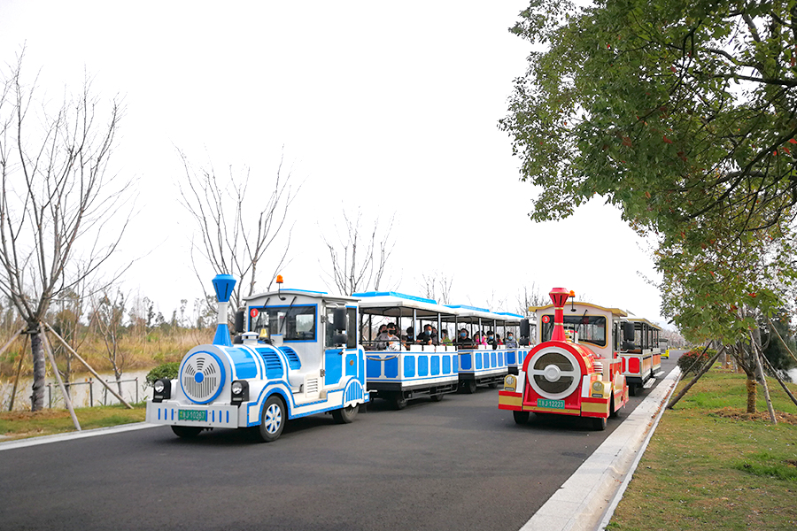 20-seat semi-enclosed carriage classic large trackless sightseeing train