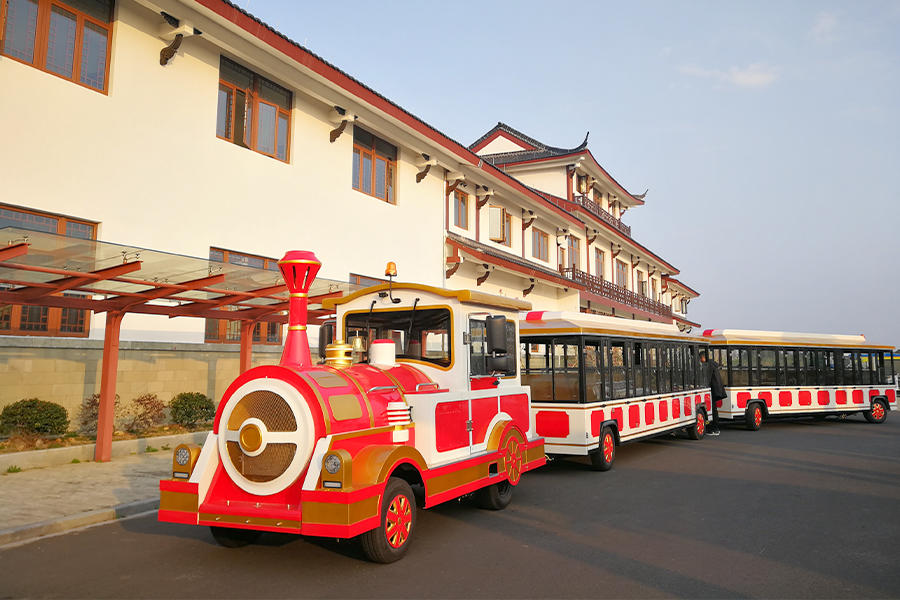 Stepless entry version large trackless sightseeing train