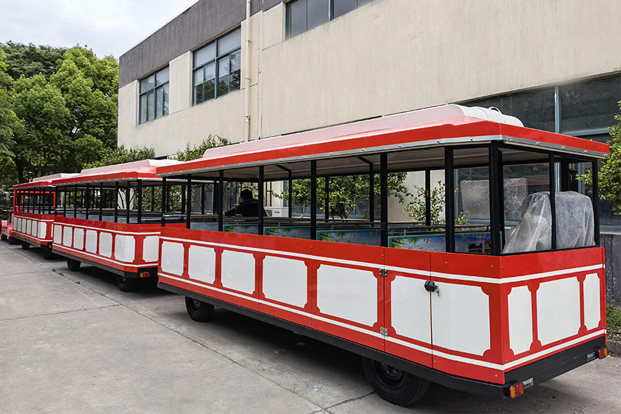 24-seat semi-enclosed carriage classic large trackless sightseeing train
