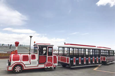 28-seat semi-enclosed carriage classic large trackless sightseeing train