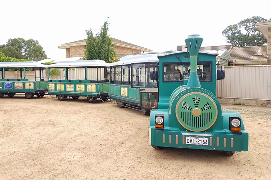 20-seat semi-enclosed carriage classic large trackless sightseeing train