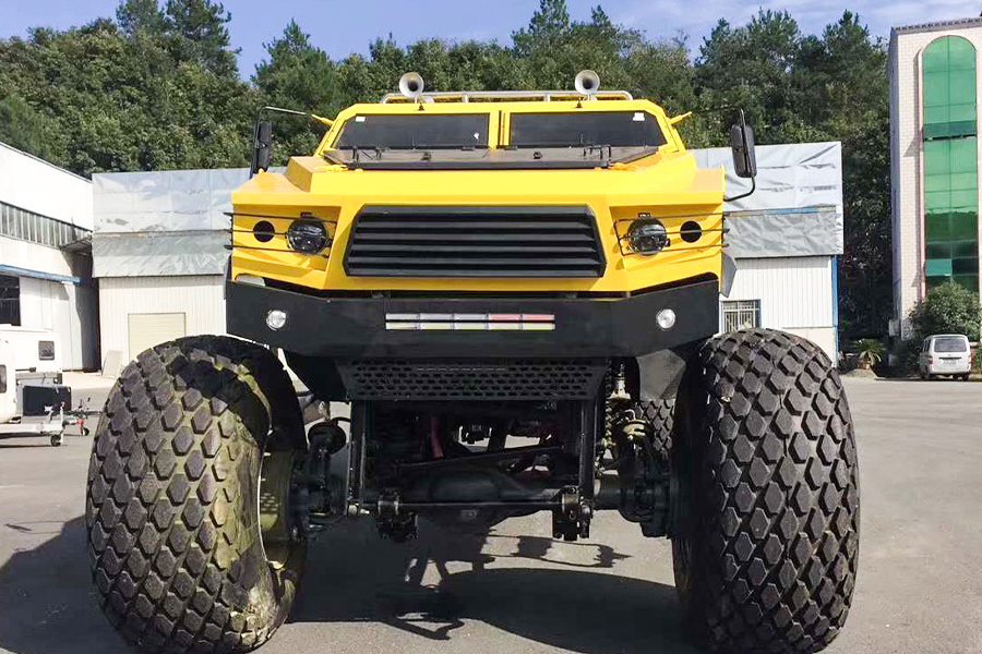 6WD version desert safari truck