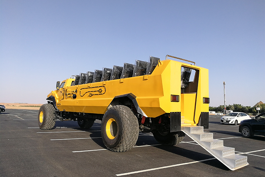 Zoo safari truck