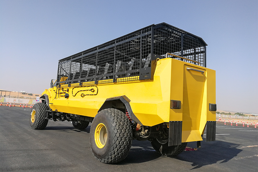 Zoo safari truck