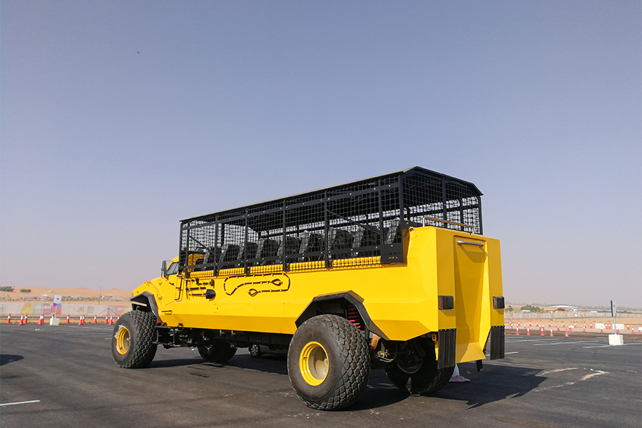 Zoo safari truck