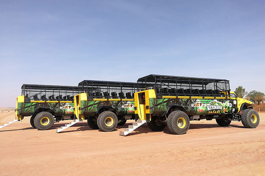 Zoo safari truck